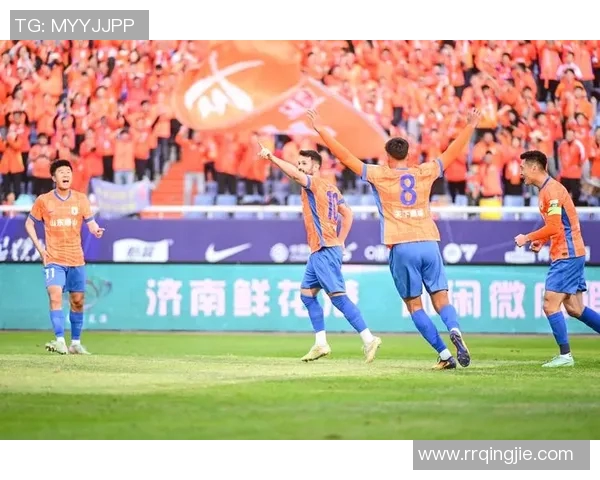 中超联赛精彩纷呈瓦科助力球队再创辉煌成就