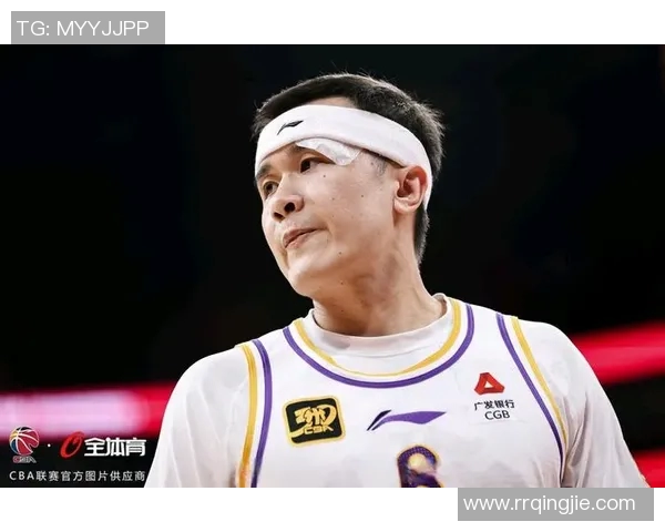 北控男篮张帆展现出色球技助力球队冲击新赛季辉煌成就