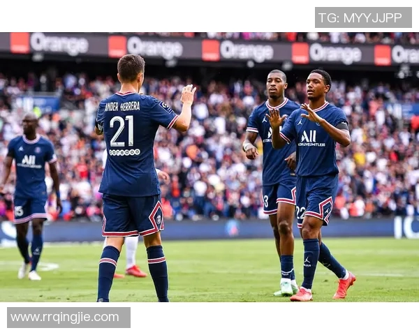 内马尔帽子戏法！巴黎圣日耳曼4-0大胜摩纳哥，继续榜首领跑法甲积分榜