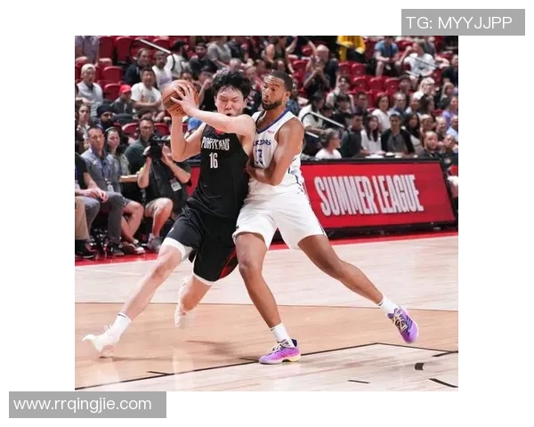 勇士大胜开拓者,晋级次轮对决雷霆——再续王者之路