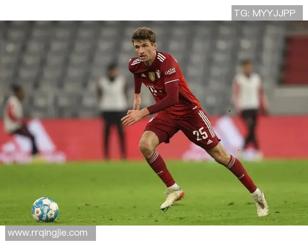 穆勒梅开二度，拜仁4-2沙尔克，慕尼黑巨人告捷震动德甲！